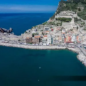 Pensión Baby, La Spezia